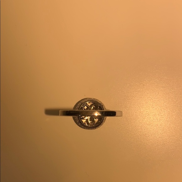 Halo Ring - Picture 6 of 9